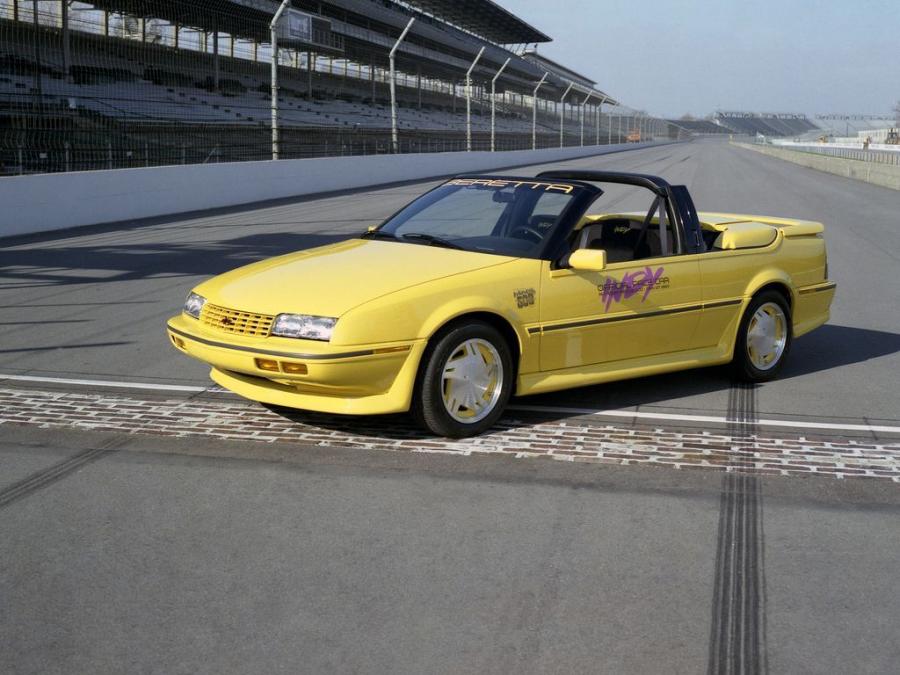  Chevrolet Beretta Indy 500 Pace Car 1990 года  (фото 2 из 2)